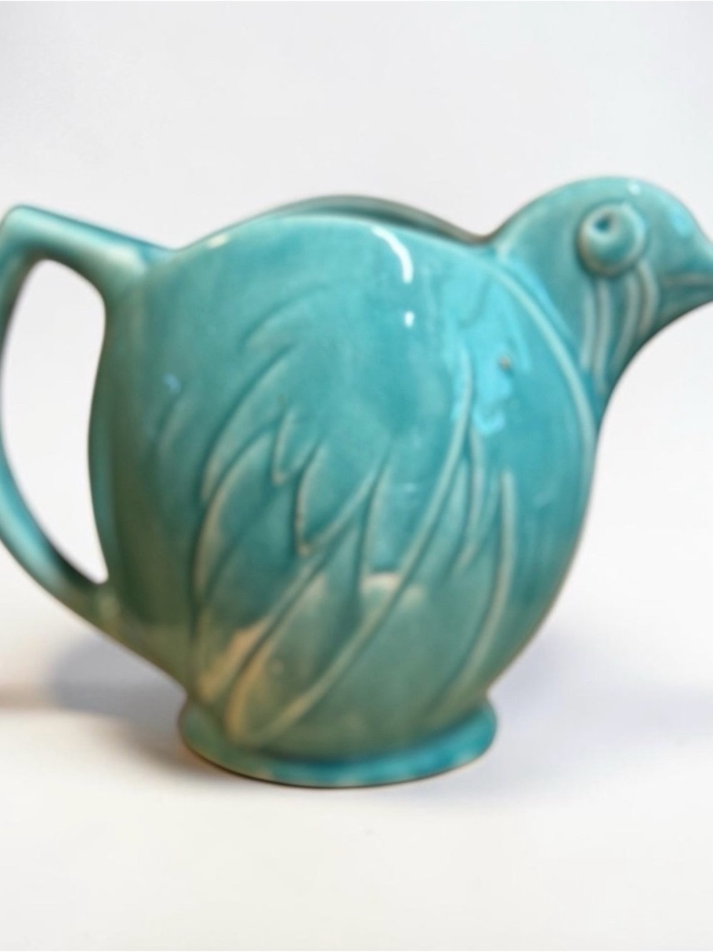 Vintage McCoy Pottery chicken pitcher from the 1940s and 1950s. - Picture 5 of 6